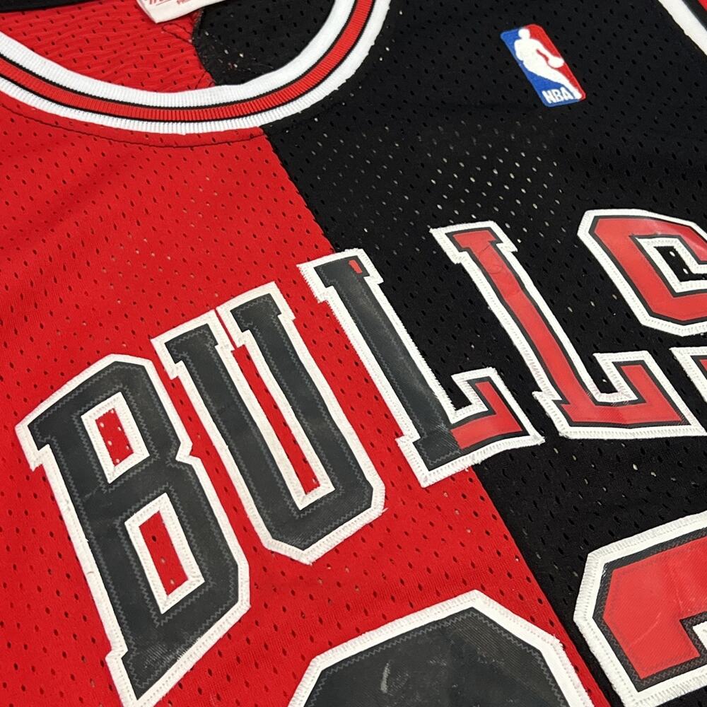 Mitchell & Ness Chicago Bulls Michael Jordan #23 Hardwood Classics Jersey XXL - Picture 6 of 12